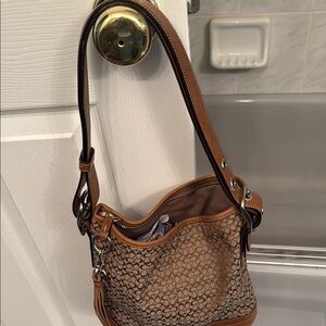 Coach classic bucket shoulder handbag .. like new ..preowned by me